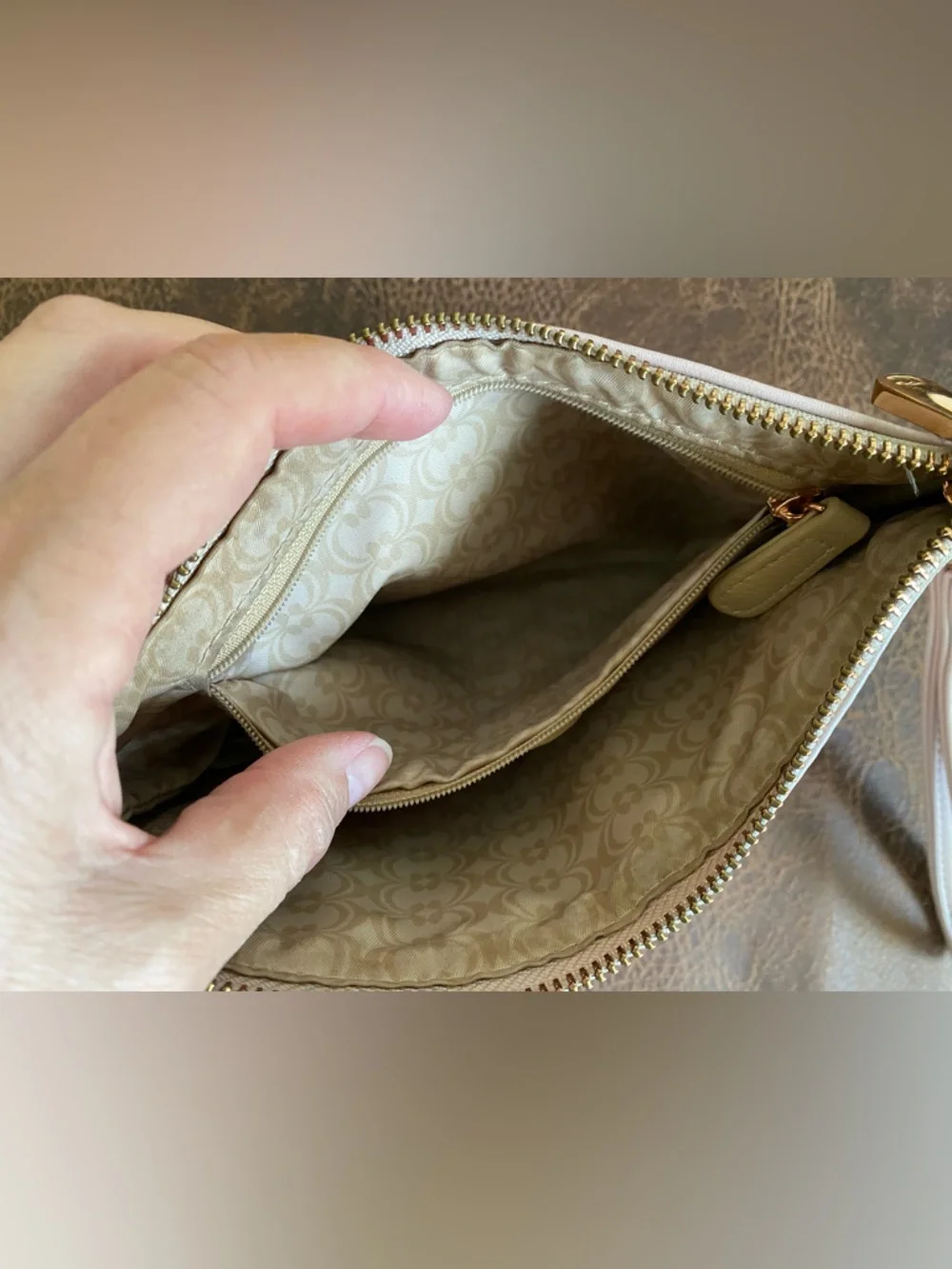 Charming Charlie Dusty Pink PurseWristlet Clutch - Minimalist Travel